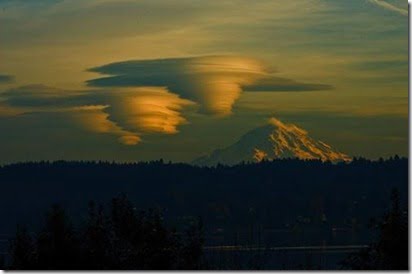 lenticular-clouds