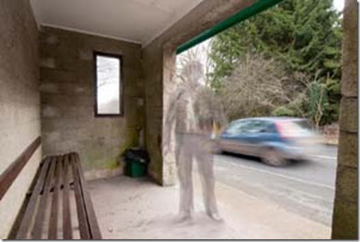 fantasma-parada-de-onibus