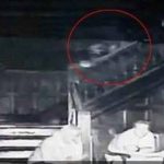 Imagem relacionada a Grupo filma figura fantasmagórica em uma escadaria no Reino Unido