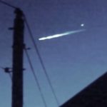 Imagem relacionada a OVNI em chamas ejeta Orb enquanto era filmado nos céus da Califórnia