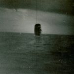 Imagem relacionada a Fotos da Marinha dos EUA mostram OVNIs sobre o Ártico em 1971