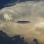 Imagem relacionada a Fenômenos gasosos: Nuvens Lenticulares