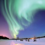 Imagem relacionada a Tempestades solares podem danificar equipamentos terrestres de alta tecnologia no ano 2000