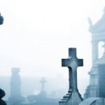 Imagem relacionada a Doença rara faz com que pessoas fiquem quase mortas