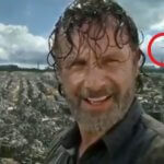 Imagem relacionada a Estranho OVNI aparece em 'The Walking Dead'