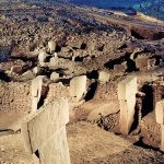 Imagem relacionada a Esculturas antigas confirmam queda letal de cometa na Terra