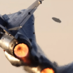 Imagem relacionada a 4 caças voaram em direção a OVNI que entrou na atmosfera, afirma testemunha