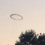 Imagem relacionada a Mistério envolve OVNIs em forma de vortex preto