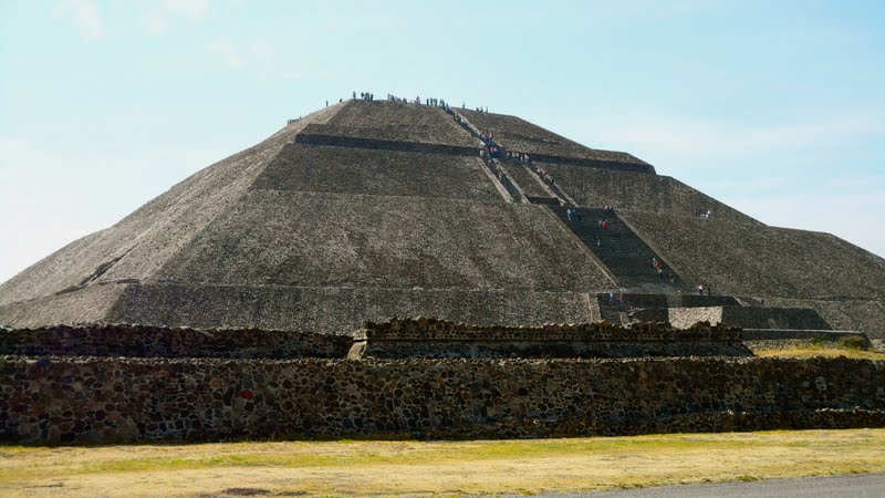 Imagem relacionada a Mercúrio líquido encontrado abaixo da Pirâmide do Sol em Teotihuacán