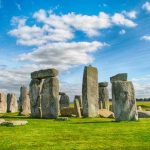 Imagem relacionada a Arqueólogo identifica sistema de cronometragem perdido nas pedras de Stonehenge