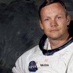 Imagem relacionada a Musk tweeta sobre meme alienígena envolvendo Neil Armstrong