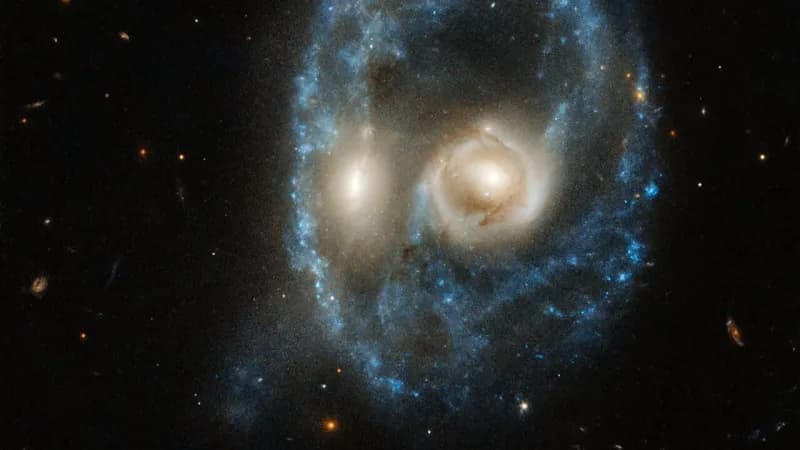 Imagem relacionada a Rosto cósmico é fotografado pelo Hubble