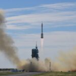 Imagem relacionada a Avião espacial secreto da China retorna à Terra após missão de um ano